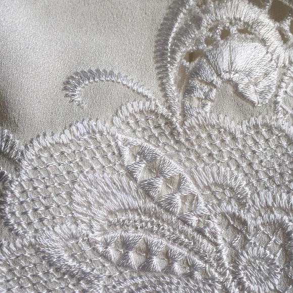 EVERYTHING MUST GO! Closing my posh soon - Picture 3 of 4